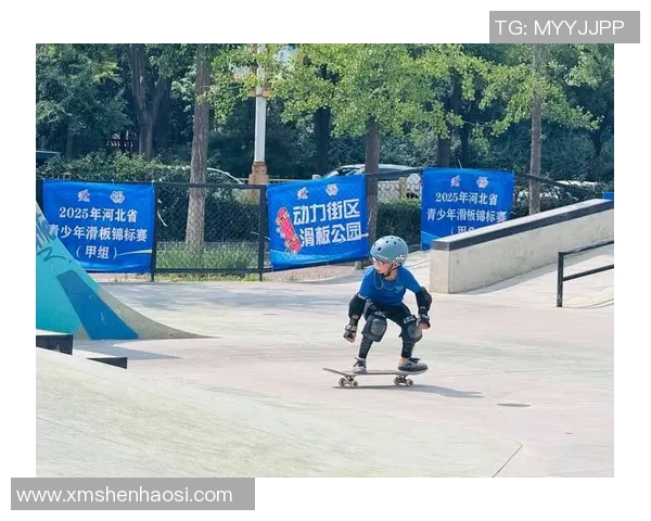 重庆滑板队在世界滑板锦标赛中以90分领先积分榜，展现强劲实力